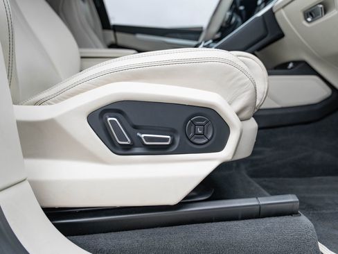 Used 2019 Lamborghini Urus image 45