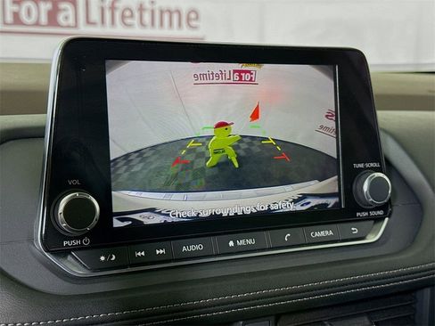 Certified 2023 Nissan Rogue SV image 6