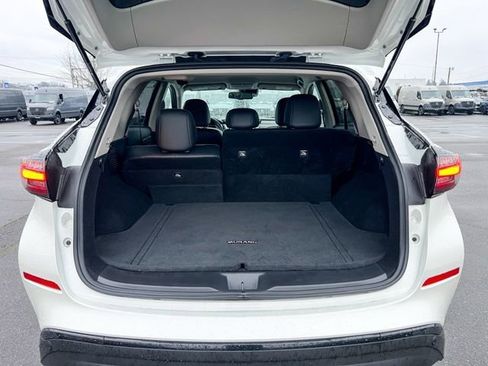 Used 2024 Nissan Murano SV w/ SV Midnight Edition Package image 9