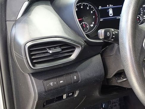 Used 2021 Hyundai Santa Fe SEL image 18