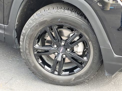 Used 2022 GMC Terrain AT4 w/ Infotainment Package II image 11