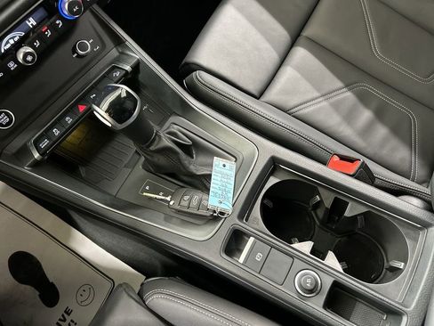 Used 2024 Audi Q3 2.0T Premium Plus w/ Premium Plus Package image 17