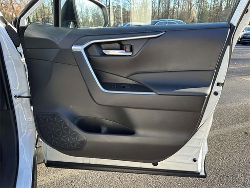 New 2025 Toyota RAV4 XLE image 11