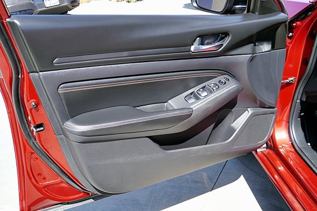 Used 2020 Nissan Altima 2.5 SR FWD image 31