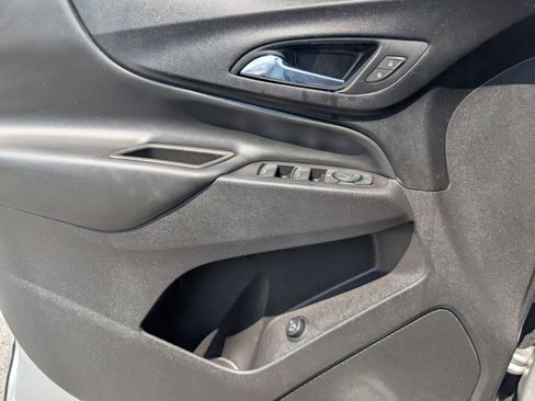 Used 2020 Chevrolet Equinox LT AWD/4WD image 22