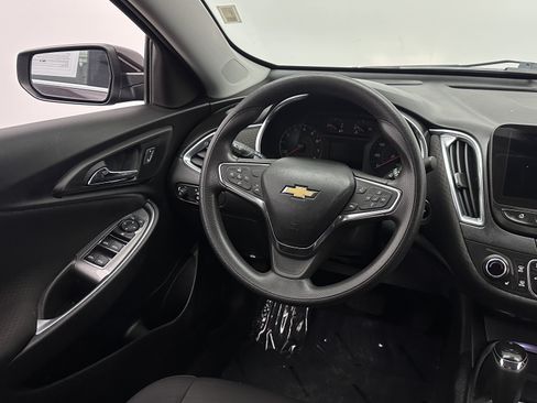 Used 2020 Chevrolet Malibu LT FWD image 27