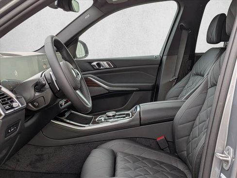 New 2026 BMW X5 xDrive40i w/ M Sport Package image 4