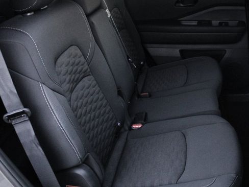 Certified 2024 Nissan Pathfinder S image 23