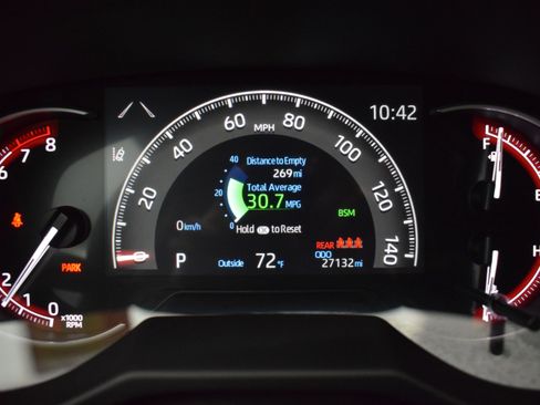 Used 2025 Toyota RAV4 XLE FWD image 16