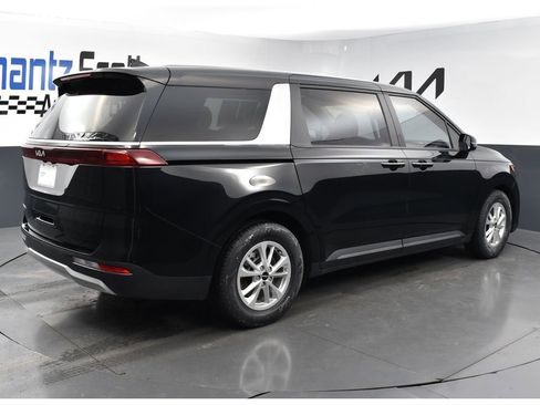 Certified 2024 Kia Carnival LX image 5
