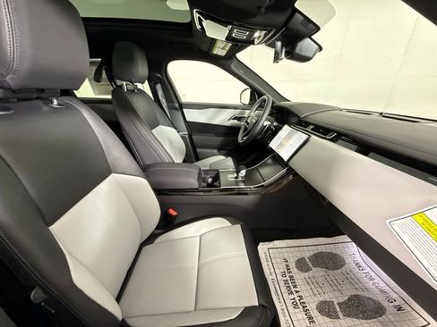 New 2026 Land Rover Range Rover Velar Dynamic SE image 32
