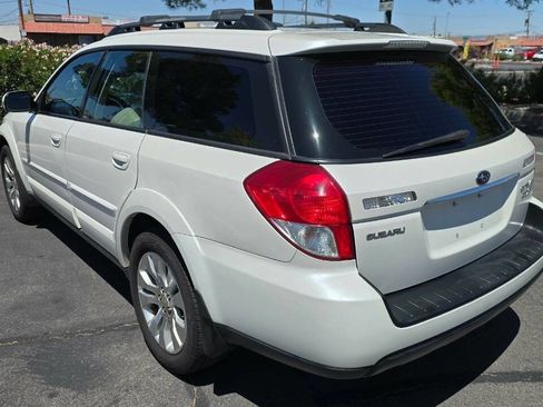 Used 2008 Subaru Outback 2.5XT Limited AWD/4WD image 4
