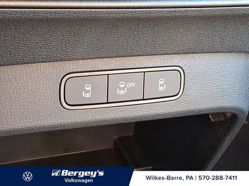 New 2025 Volkswagen ID. Buzz Pro S RWD image 25