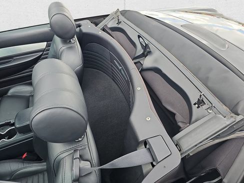 Used 2003 Ford Thunderbird image 26