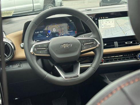 Used 2026 Chevrolet Equinox ACTIV w/ Convenience Package III image 26