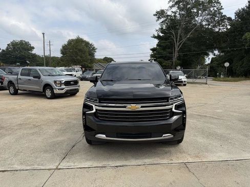 Used 2023 Chevrolet Suburban LT RWD image 8