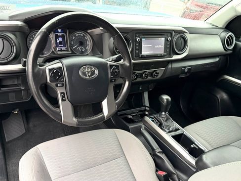 Used 2017 Toyota Tacoma SR5 image 27