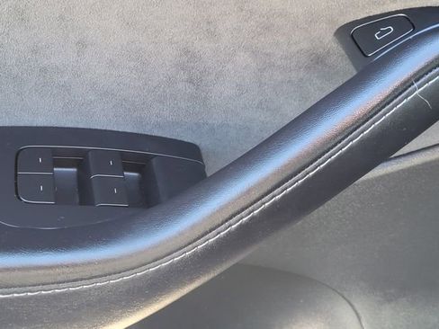 Used 2021 Tesla Model Y Long Range image 8