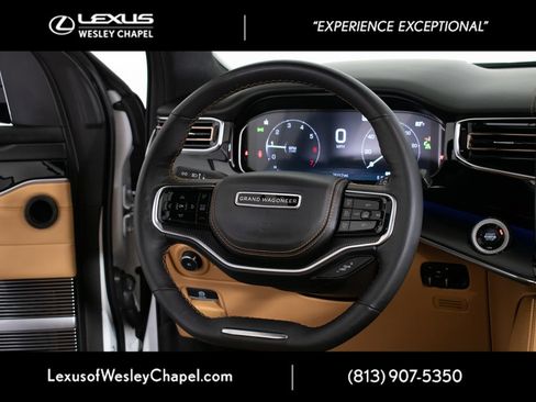 Used 2024 Jeep Grand Wagoneer Series III w/ Quick Order Packagew 28T AWD/4WD image 28