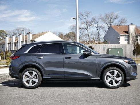 New 2025 Audi Q5 Premium Plus image 3