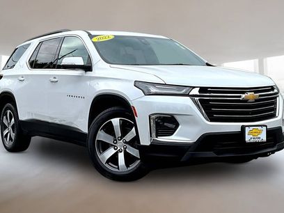 Used 2022 Chevrolet Traverse LT w/ LT Premium Package