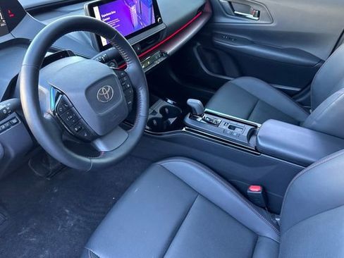 Used 2024 Toyota Prius Prime Premium w/ Advanced Technology Package image 10
