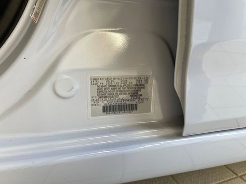 Used 2025 Nissan Versa SV image 23