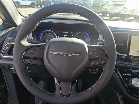 New 2026 Chrysler Pacifica Limited w/ S Appearance Package image 17