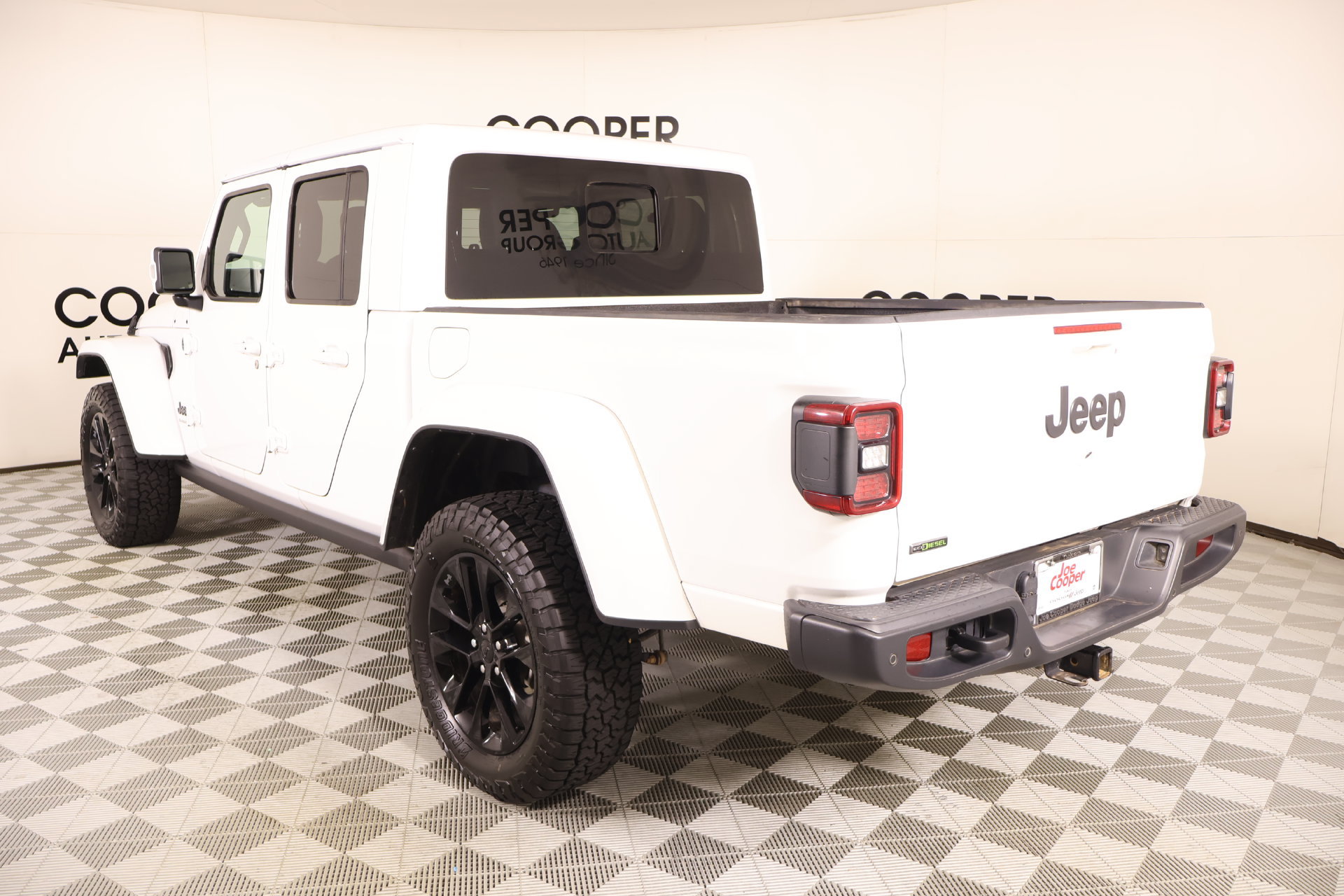Used 2023 Jeep Gladiator Overland AWD/4WD image 23