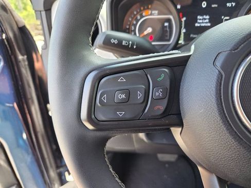 Used 2025 Jeep Wrangler Unlimited Sport AWD/4WD image 28