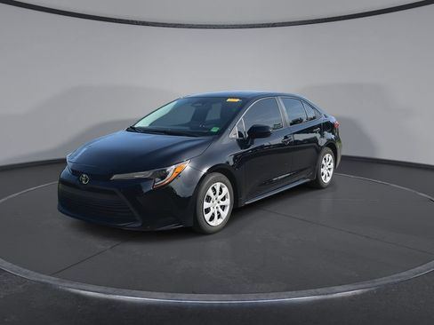 Used 2024 Toyota Corolla LE FWD image 4