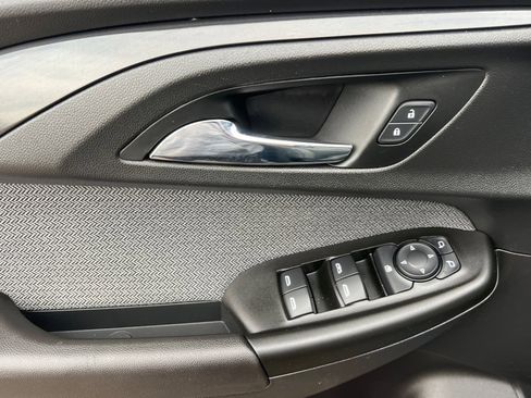 Used 2021 Chevrolet TrailBlazer LT w/ Convenience Package image 8