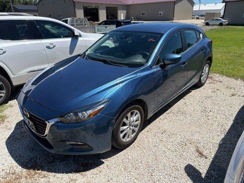 Used 2018 MAZDA MAZDA3 Hatchback FWD image 3