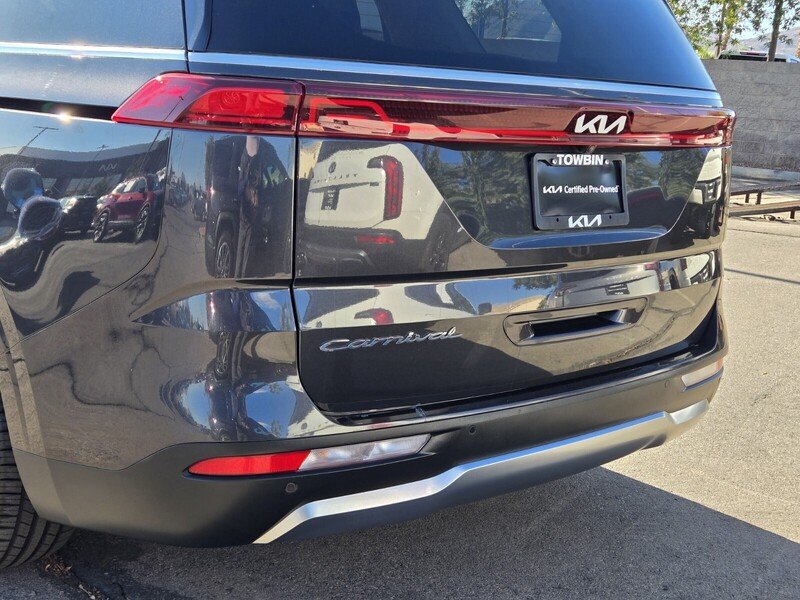 Certified 2022 Kia Carnival SX Prestige FWD image 6
