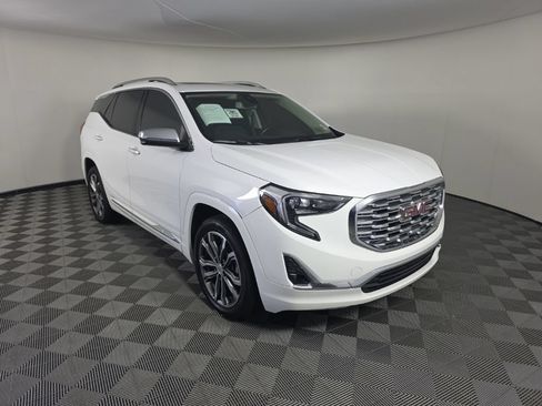 Used 2019 GMC Terrain Denali w/ Driver Alert Package II AWD/4WD image 7