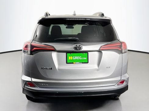 Used 2017 Toyota RAV4 LE FWD image 8