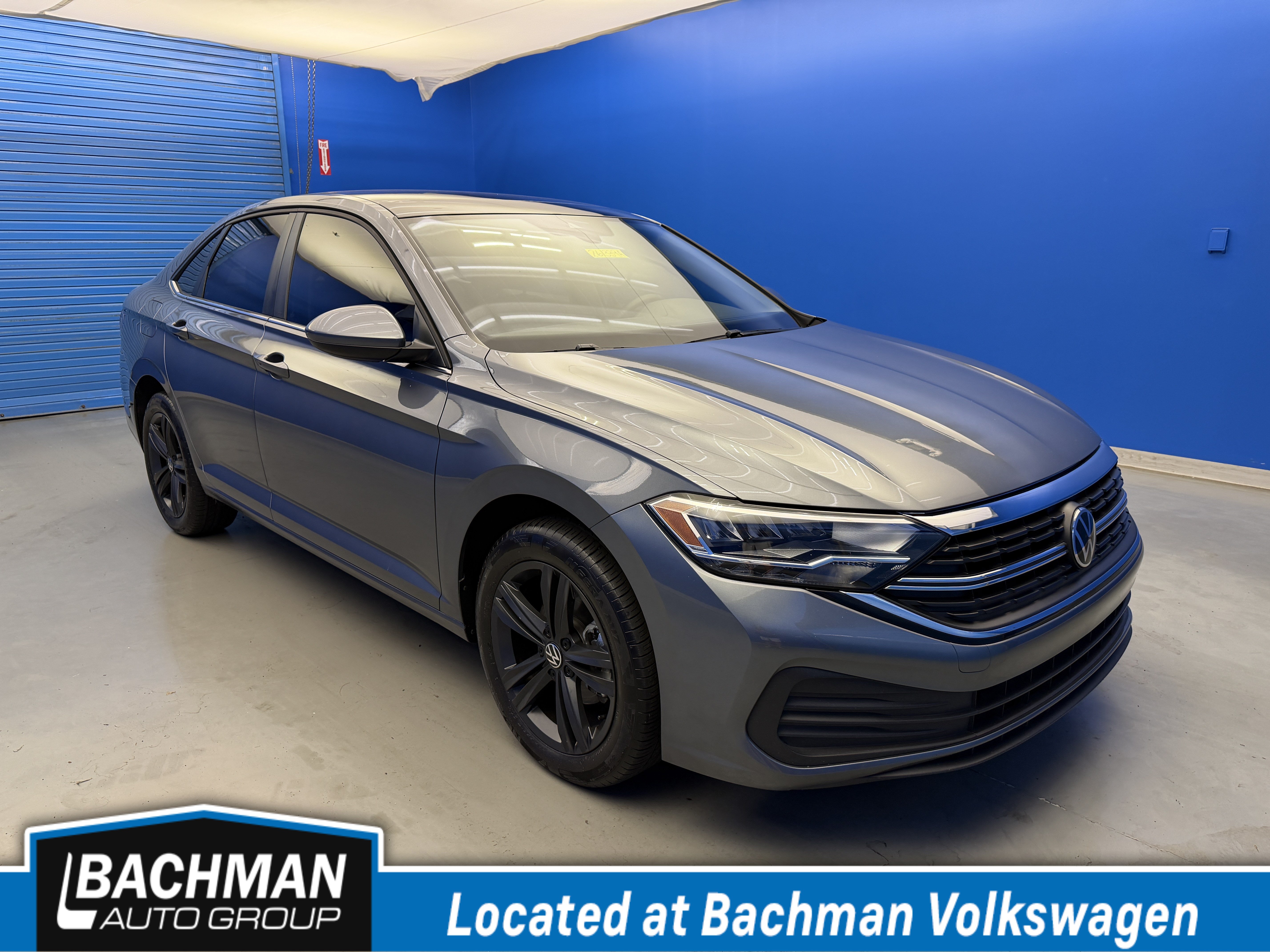 Used 2024 Volkswagen Jetta SE w/ Panoramic Sunroof Package FWD image 1