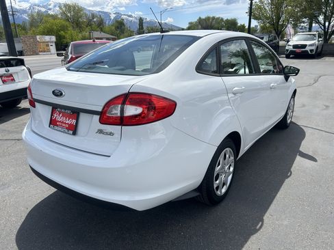 Used 2012 Ford Fiesta S FWD image 8