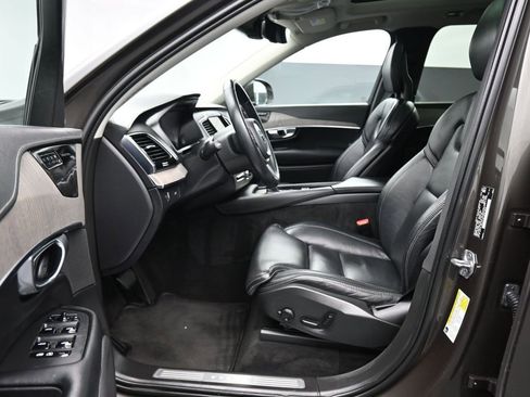 Used 2021 Volvo XC90 T6 Inscription image 12