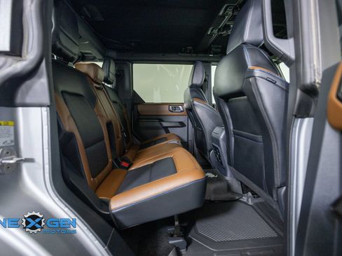 Used 2024 Ford Bronco Outer Banks AWD/4WD image 39