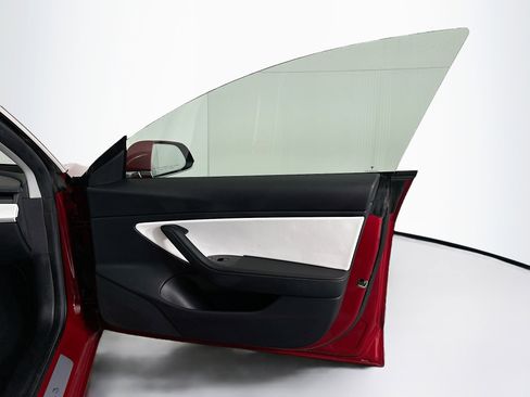 Used 2019 Tesla Model 3 Long Range image 31