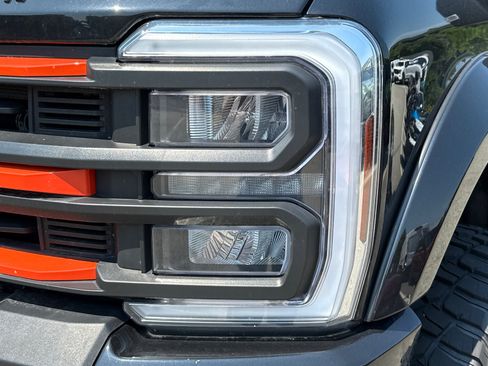 Used 2024 Ford F250 Lariat w/ Lariat Ultimate Package AWD/4WD image 7