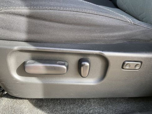 Used 2020 Toyota Tacoma TRD Sport w/ Technology Package image 29