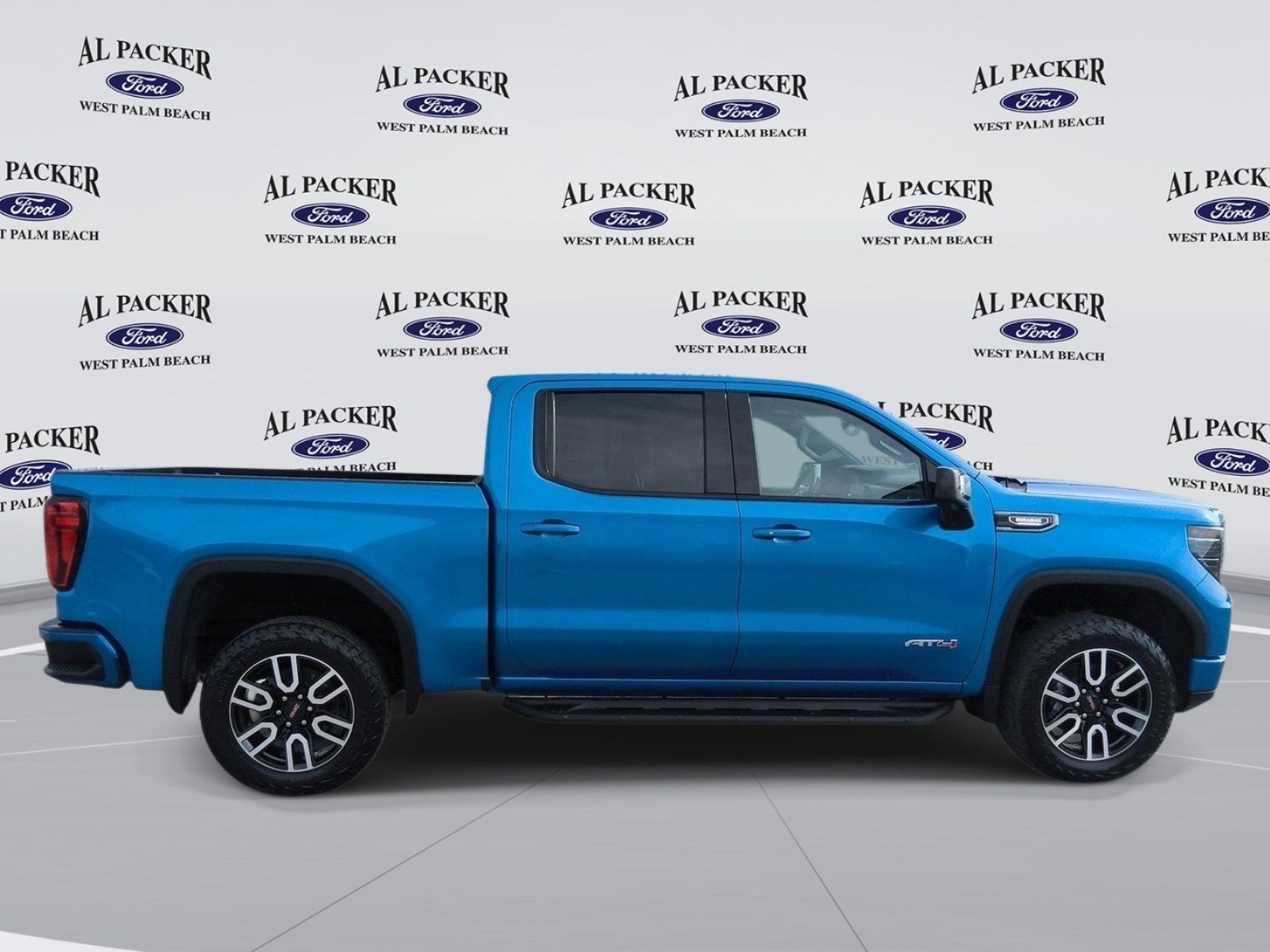 Used 2023 GMC Sierra 1500 AT4 w/ AT4 Premium Package AWD/4WD image 6