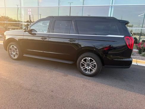 Used 2025 Ford Expedition Max Active AWD/4WD image 22
