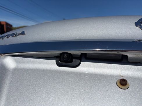 Used 2017 Nissan Sentra SV FWD image 11