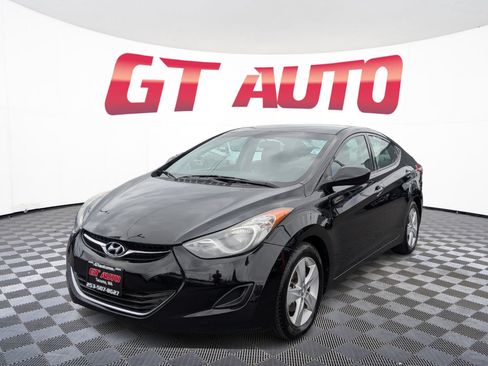 Used 2013 Hyundai Elantra GLS FWD image 2