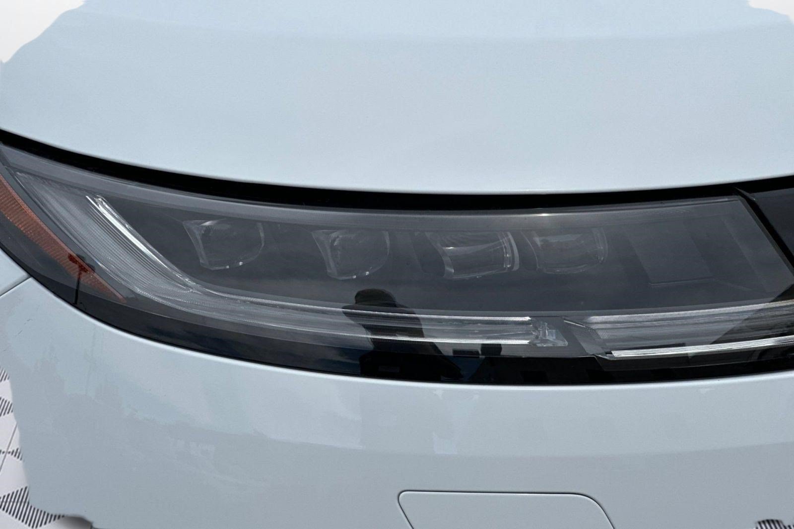 New 2026 Land Rover Range Rover Sport Dynamic SE AWD/4WD image 12