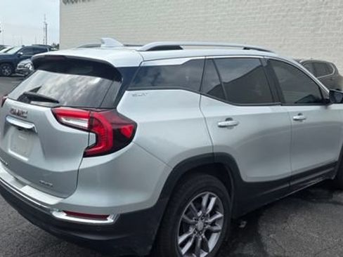 Used 2022 GMC Terrain SLT w/ LPO, Floor Liner Package AWD/4WD image 4