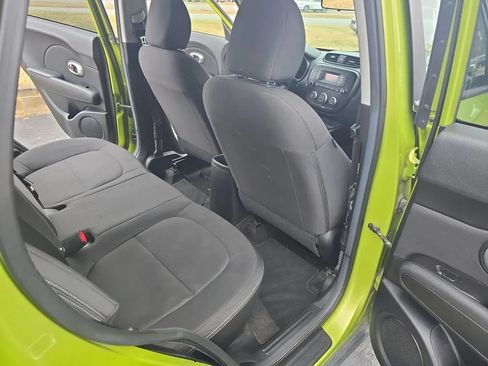 Used 2015 Kia Soul FWD image 17